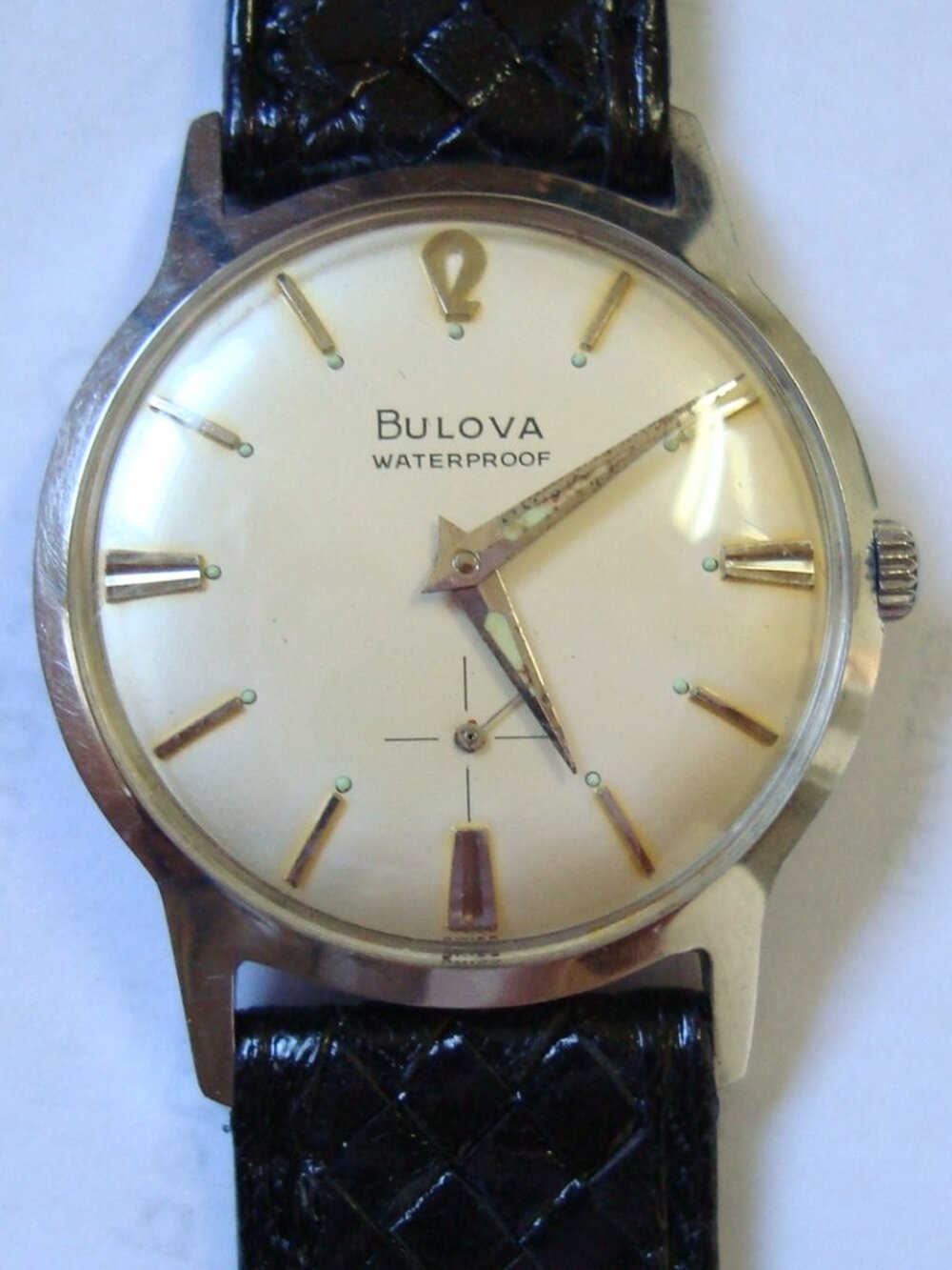 VINATGE WIND UP BULOVA M3 ,RUN GREAT
